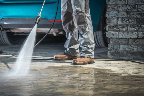 Best Oil and Grease Removal from Surfaces in De Pere, WI